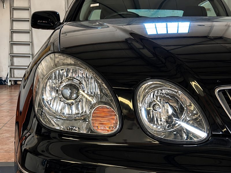 Fari della Toyota Aristo dopo la conversione RHD in LHD